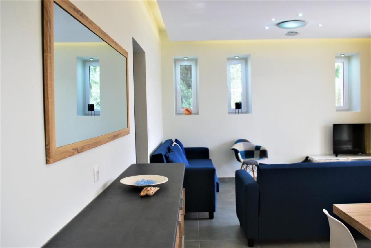 Q Luxury Rooms Paleros Exteriör bild