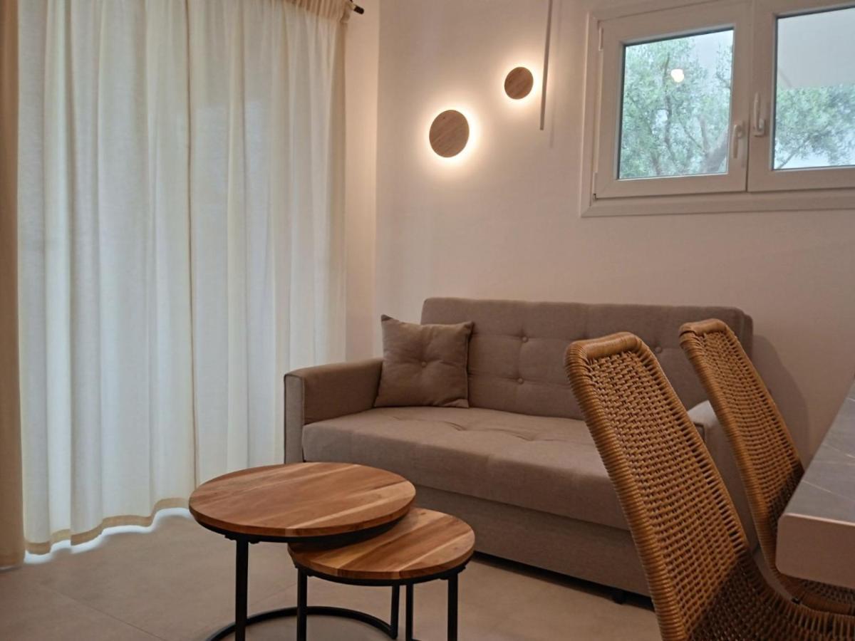 Q Luxury Rooms Paleros Exteriör bild
