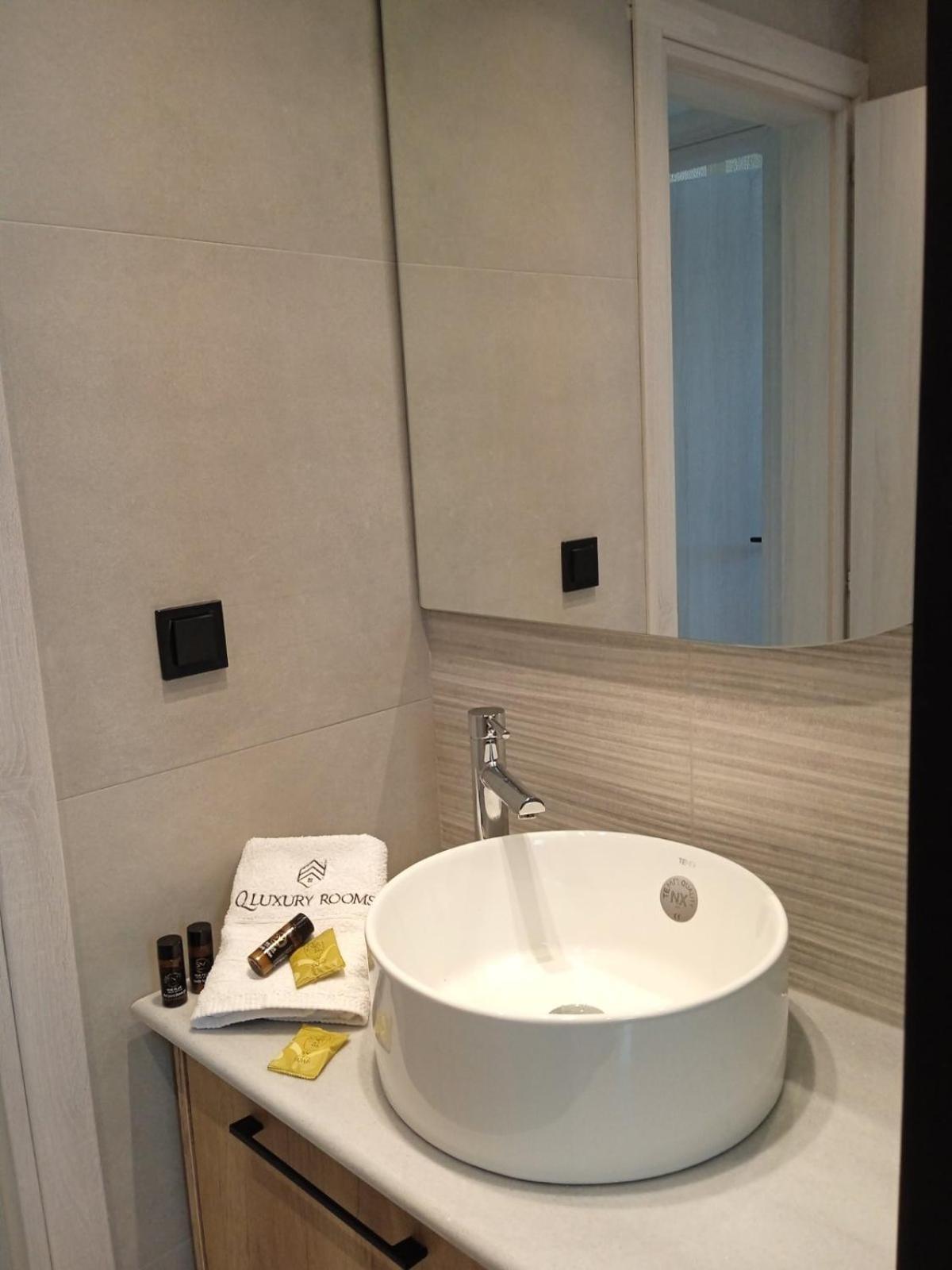 Q Luxury Rooms Paleros Rum bild